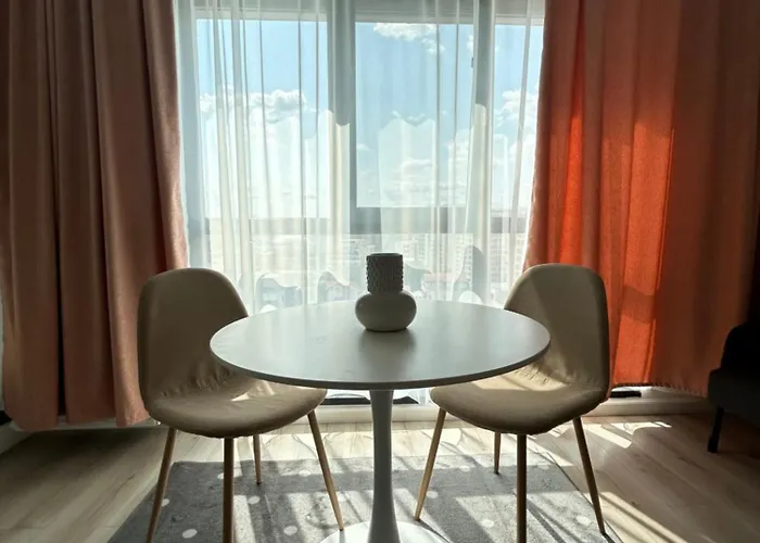 Elegant With Views - Prime Location - 02