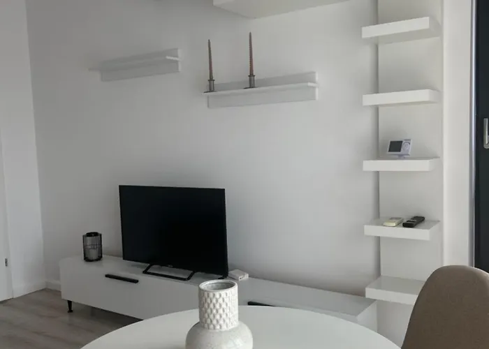 Appartement Elegant With Views - Prime Location - 02