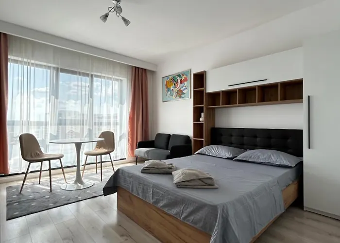 Apartament Elegant With Views - Prime Location - 02 Bukareszt