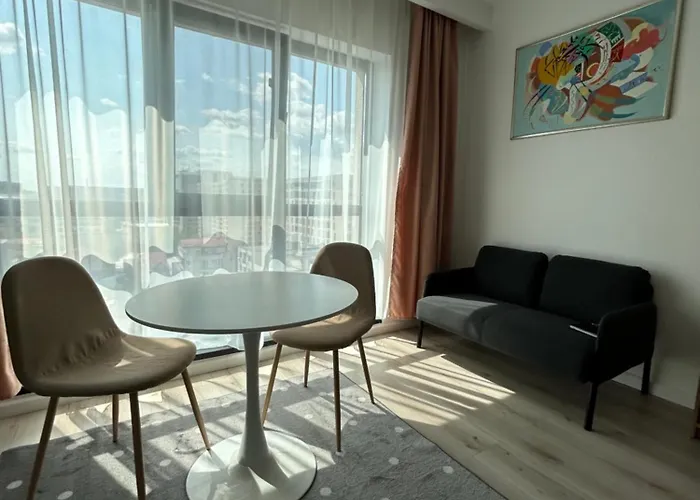 Elegant With Views - Prime Location - 02 Bukareszt