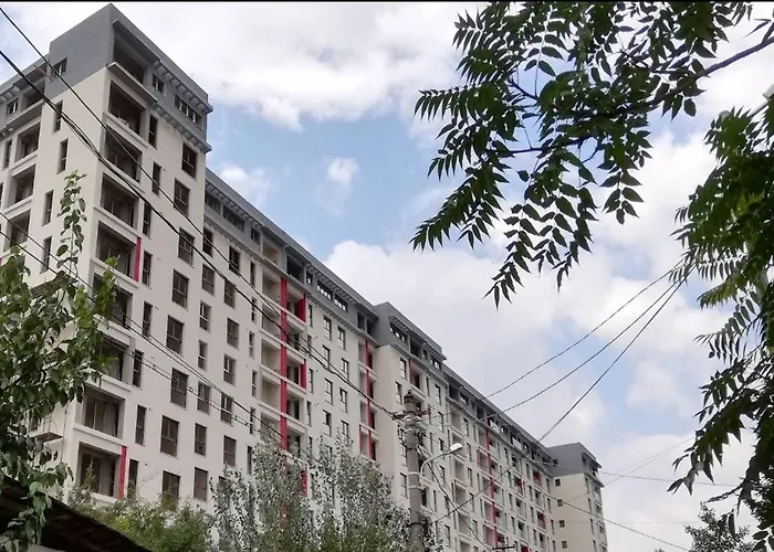 Daire Elegant With Views - Prime Location - 02 *