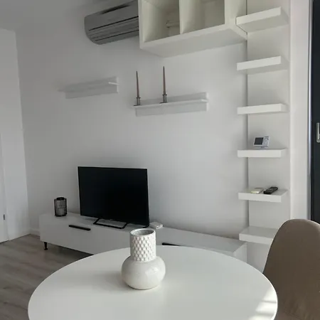 Apartamento Elegant With Views - Prime Location - 02