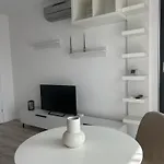 Daire Elegant With Views - Prime Location - 02